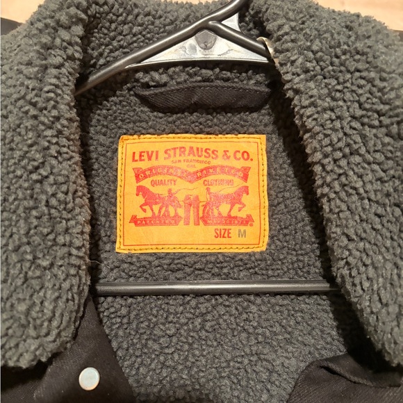 Levi's Black Jacket with Sherpa Collar - Picture 2 of 3